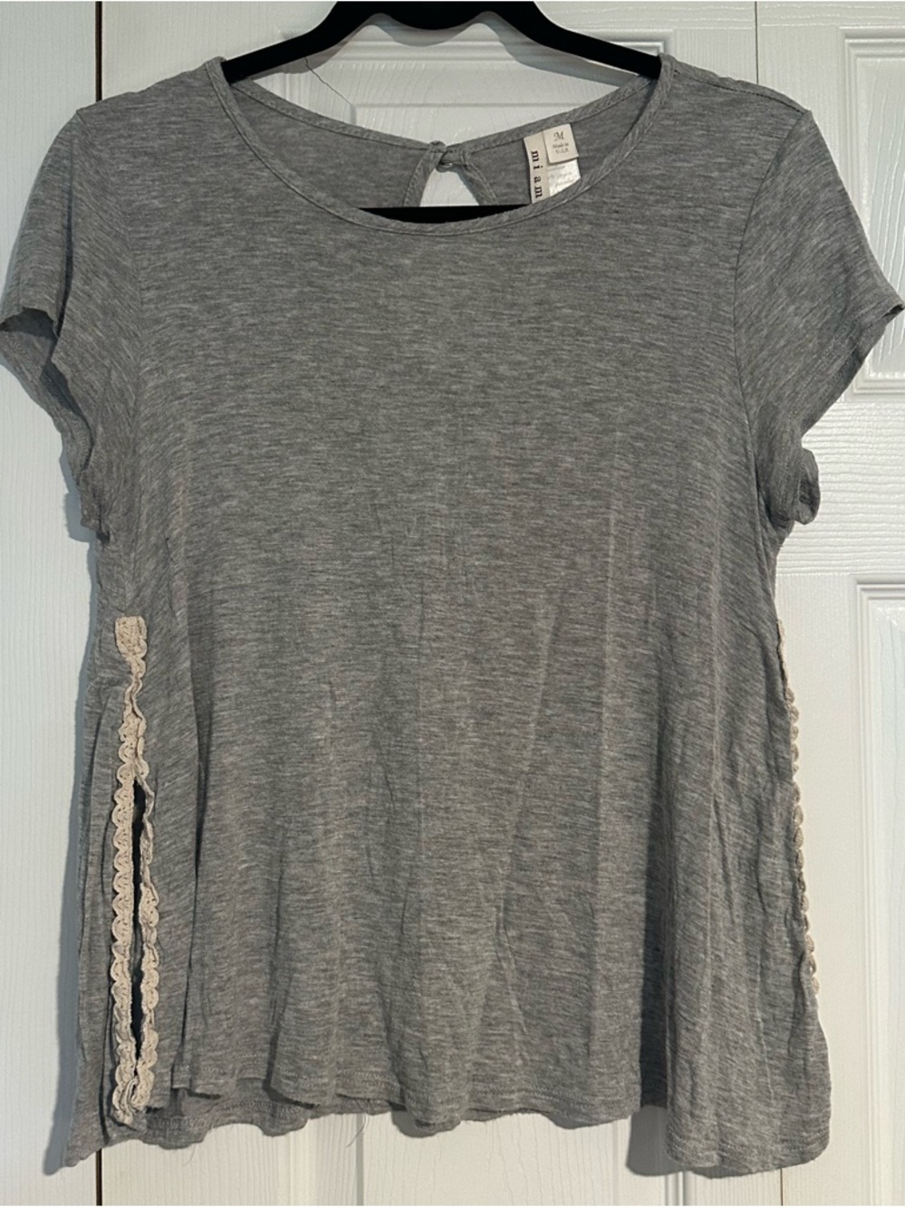 Women’s Grey Short-Sleeve Casual Top with Lace Trim